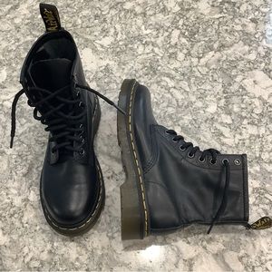 Doc Martens leather 1460 combat boots